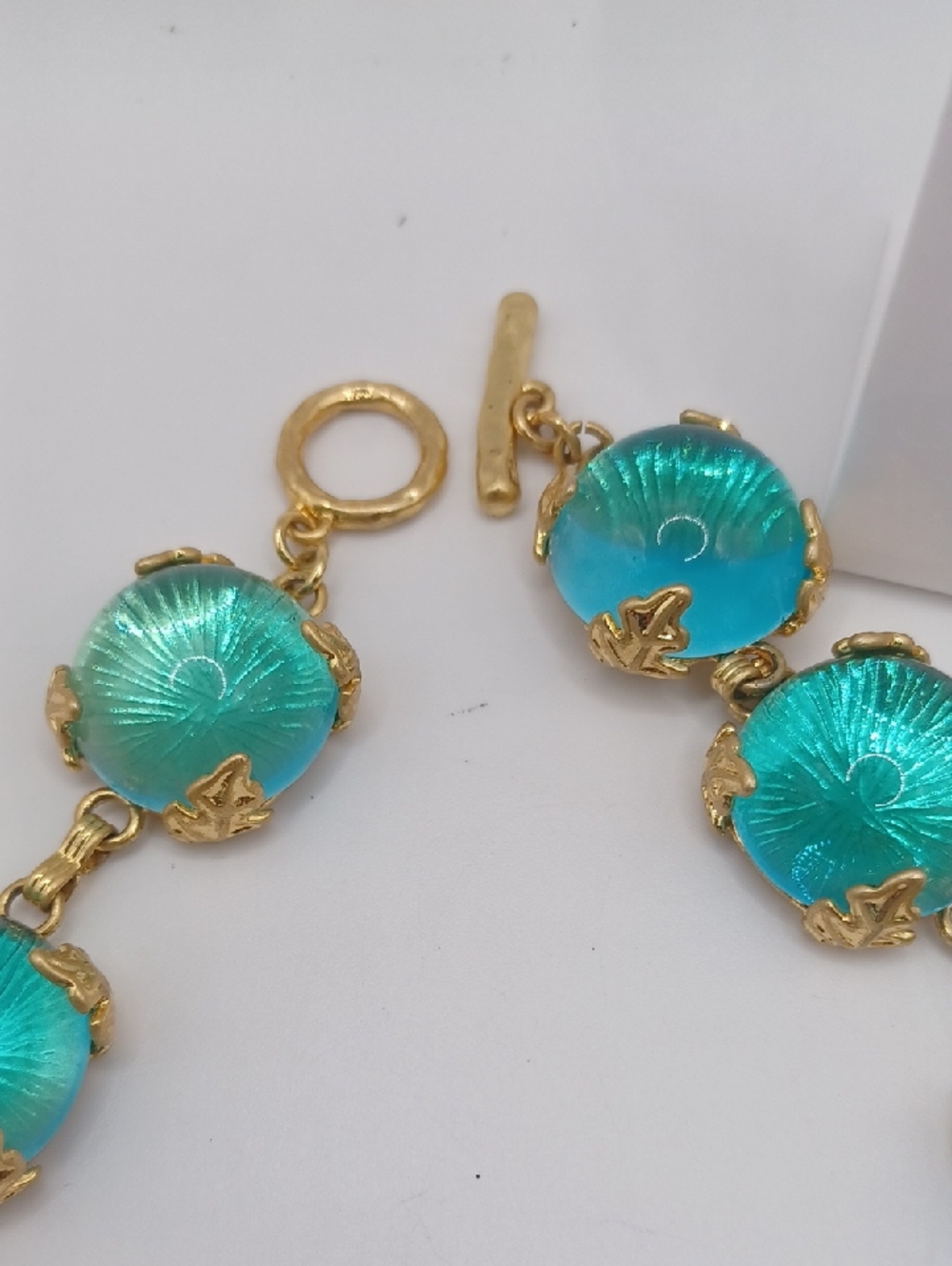 1950s Teal/Green Czech Glass Necklace and Earring Set - Picture 4 of 11